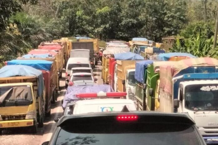 Kenapa_Angkutan_Batu_Bara_Ditolak_Warga_Dewan_Minta_PT_JBC_Buat